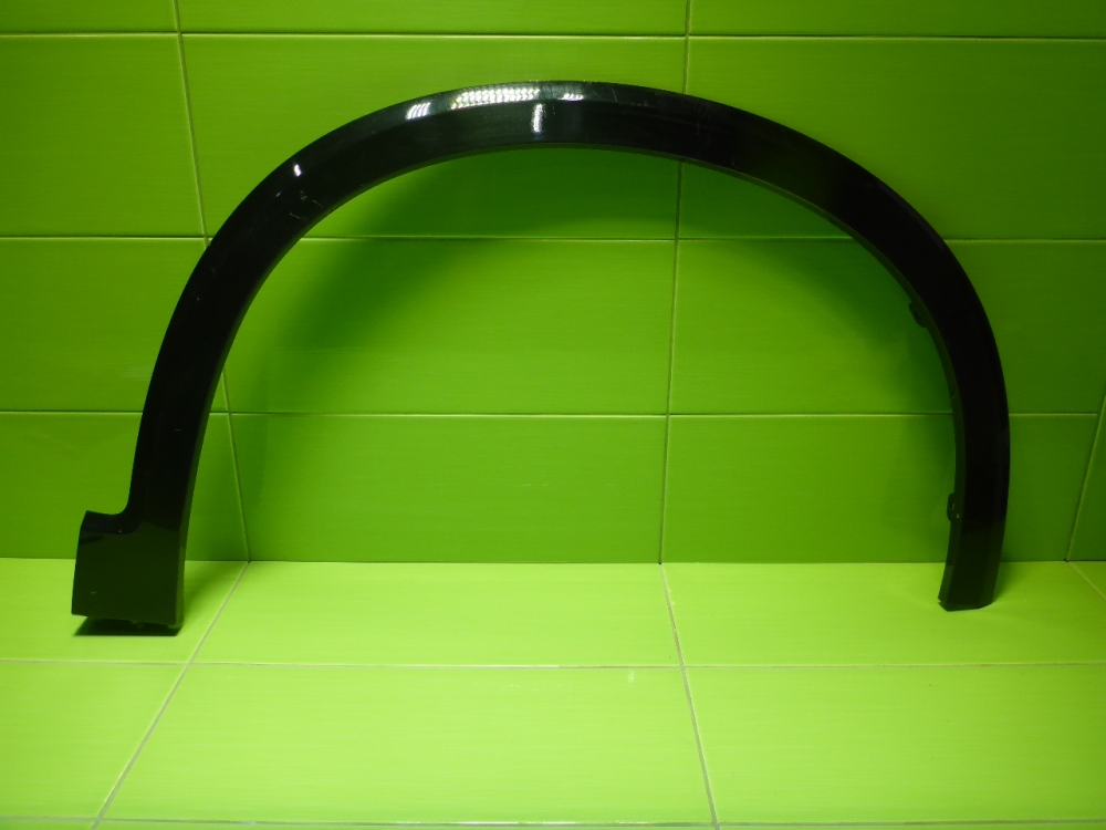 Накладка переднего крыла правого