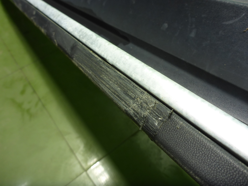 Подножка левая