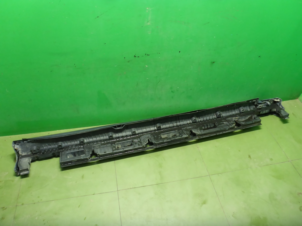 Подножка левая