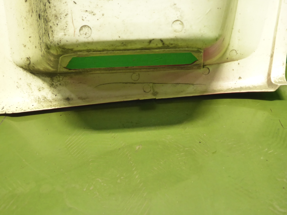 Подножка левая