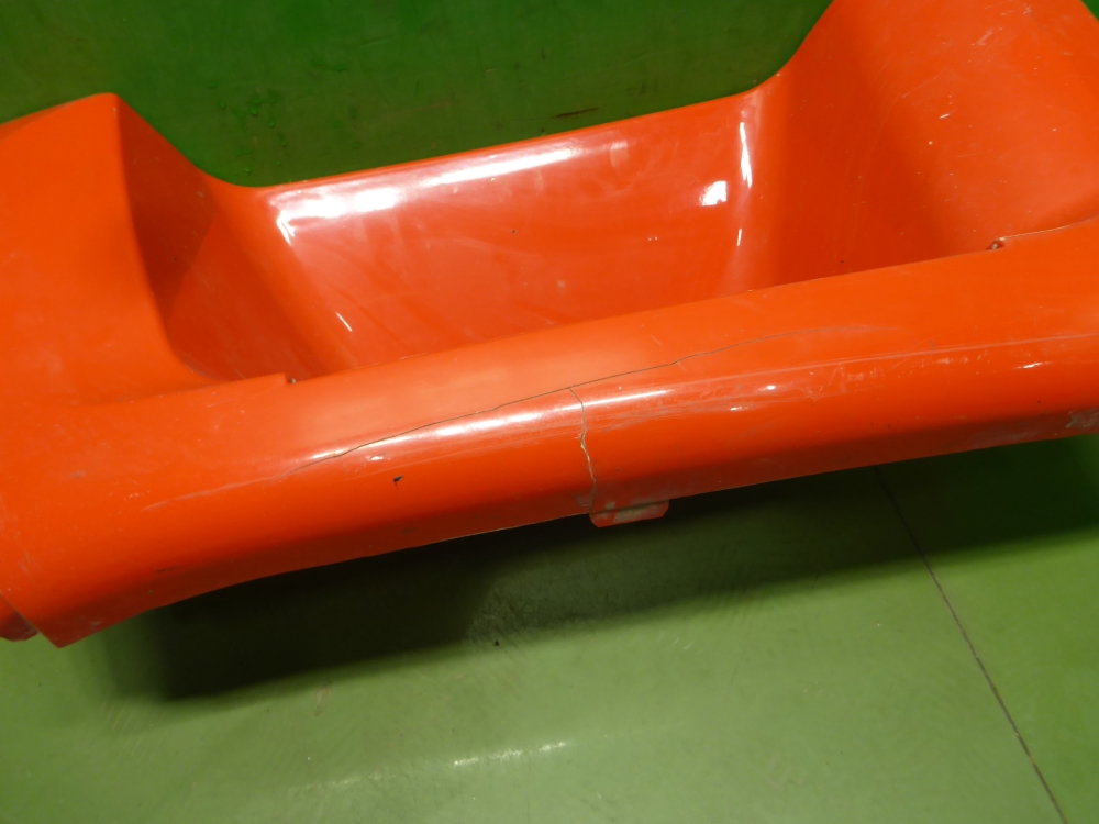 Подножка левая