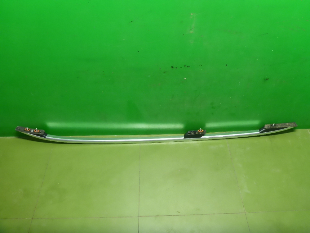 Рейлинг (релинг) левый (планка на крышу)