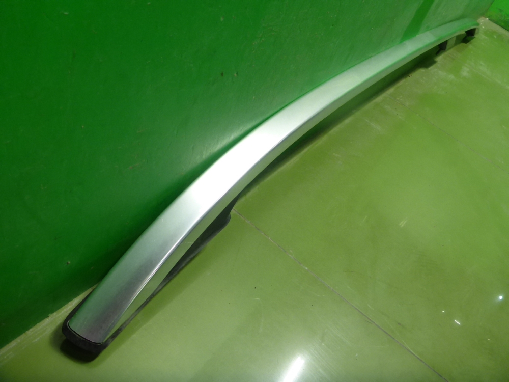 Рейлинг (релинг) левый (планка на крышу)