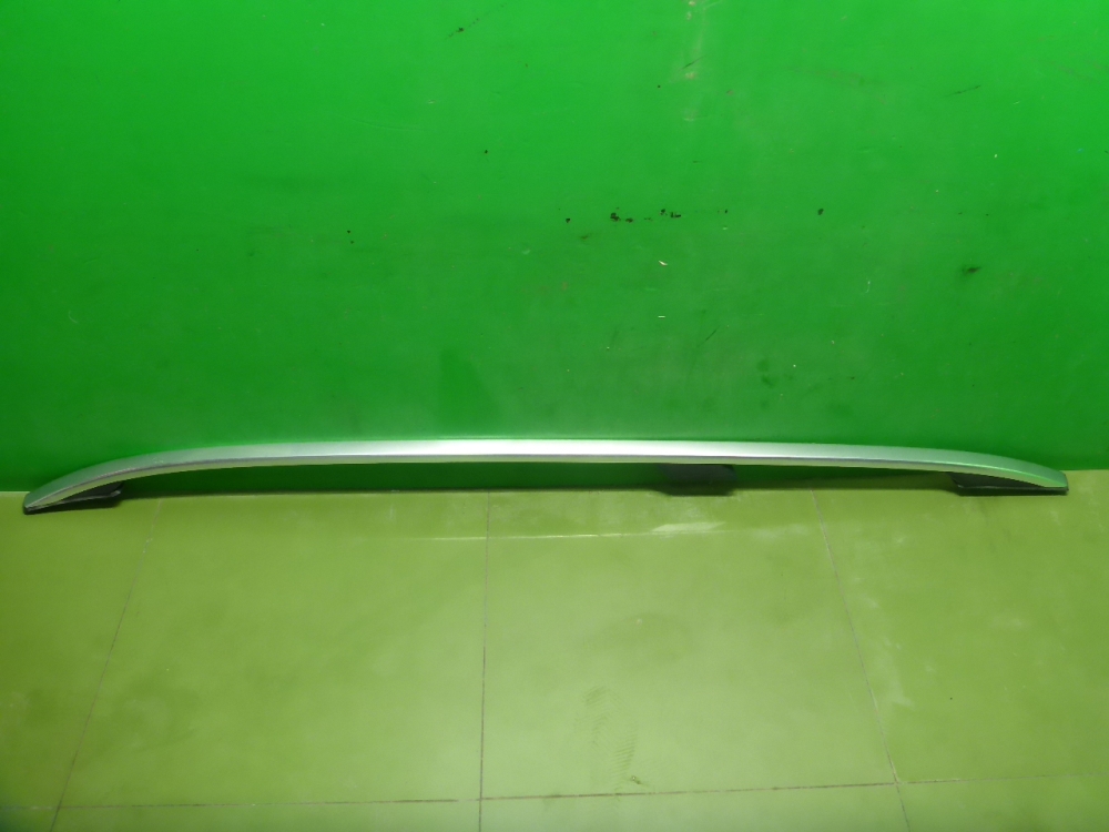 Рейлинг (релинг) левый (планка на крышу)