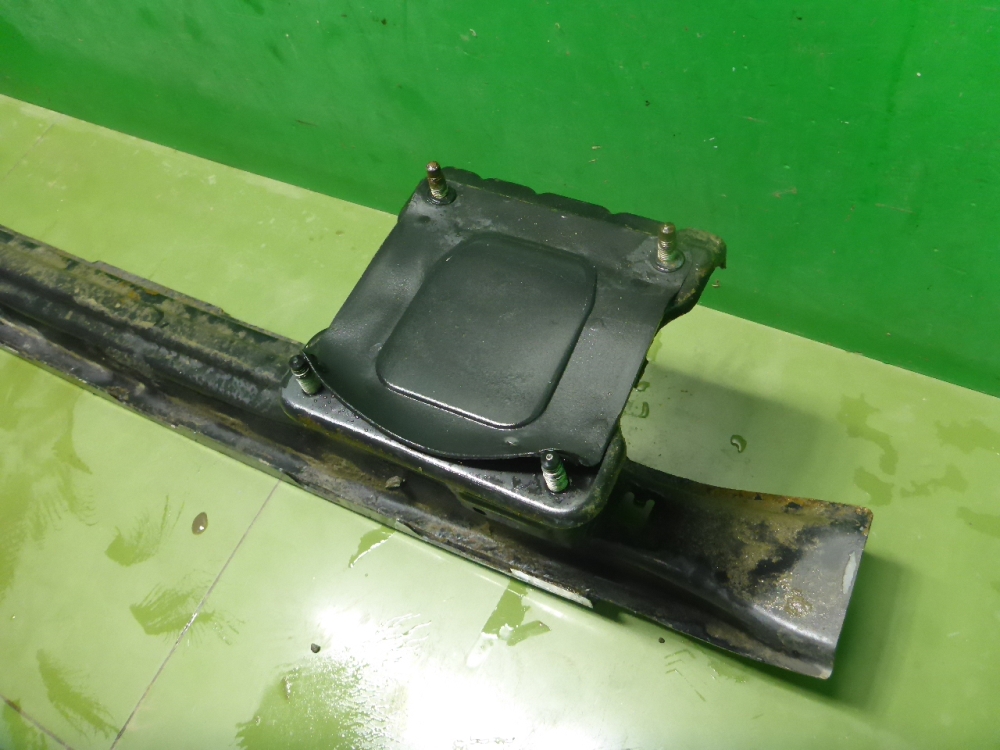 Усилитель заднего бампера