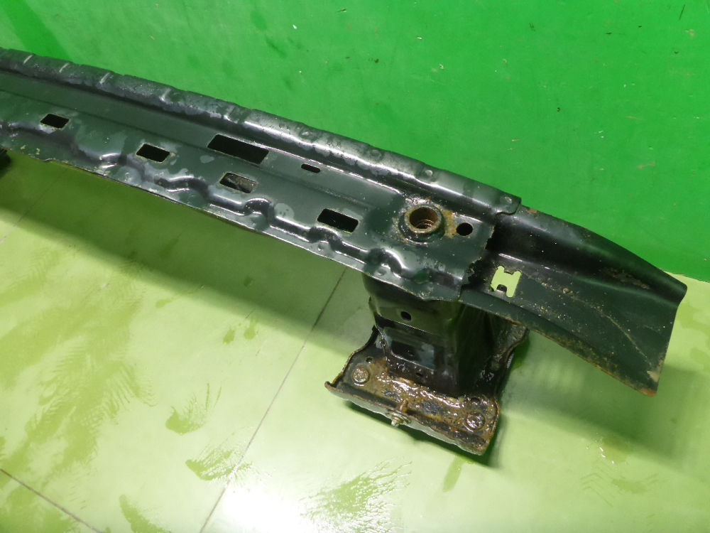 Усилитель заднего бампера