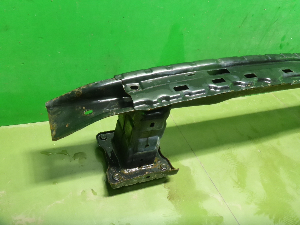 Усилитель заднего бампера