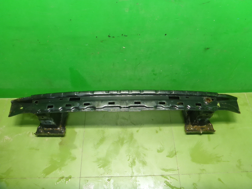 Усилитель заднего бампера