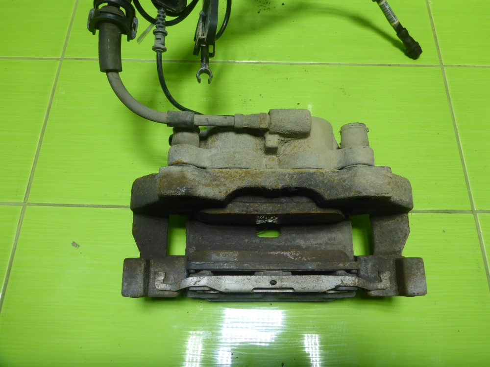 Суппорт передний правый