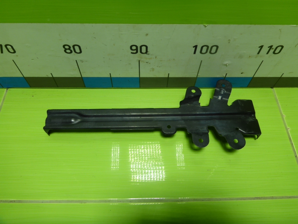 Кронштейн передней панели