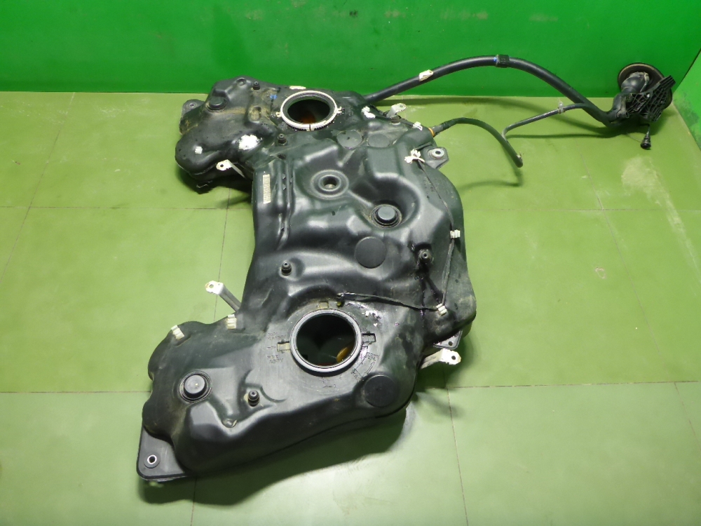 Бак топливный