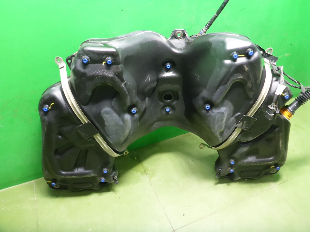 Бак топливный