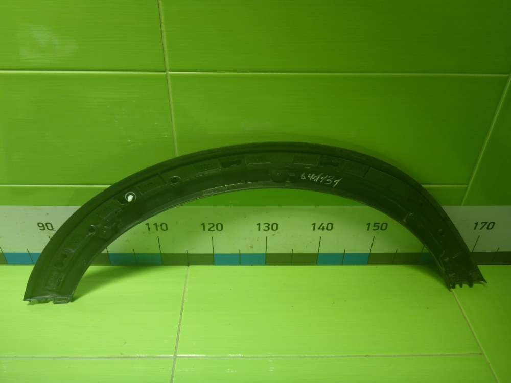 Накладка заднего крыла левого