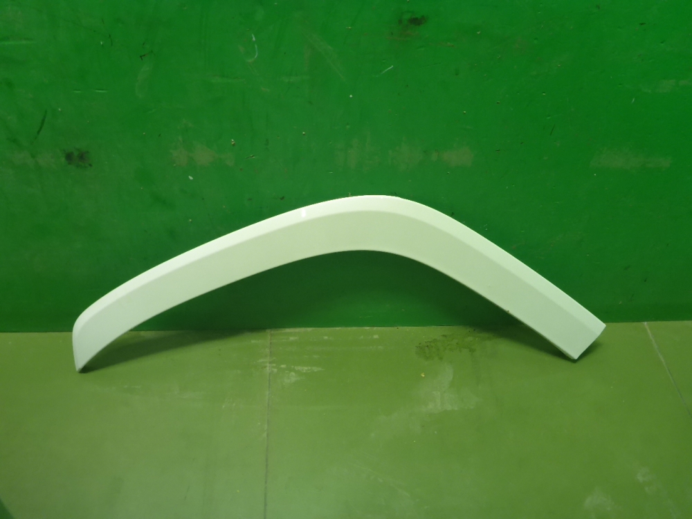 Накладка заднего крыла правого