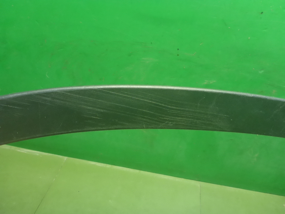 Накладка переднего крыла левого