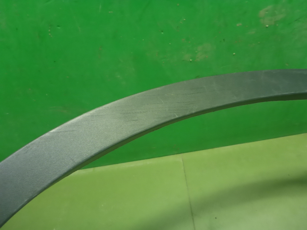 Накладка переднего крыла левого