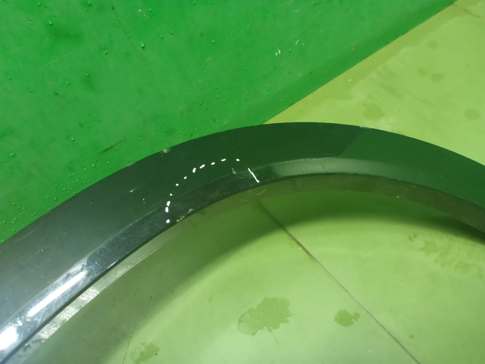 Накладка заднего крыла правого