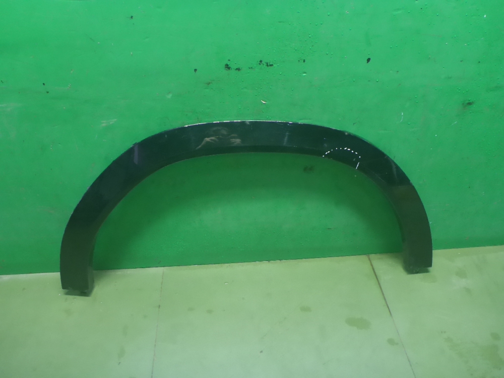 Накладка заднего крыла правого