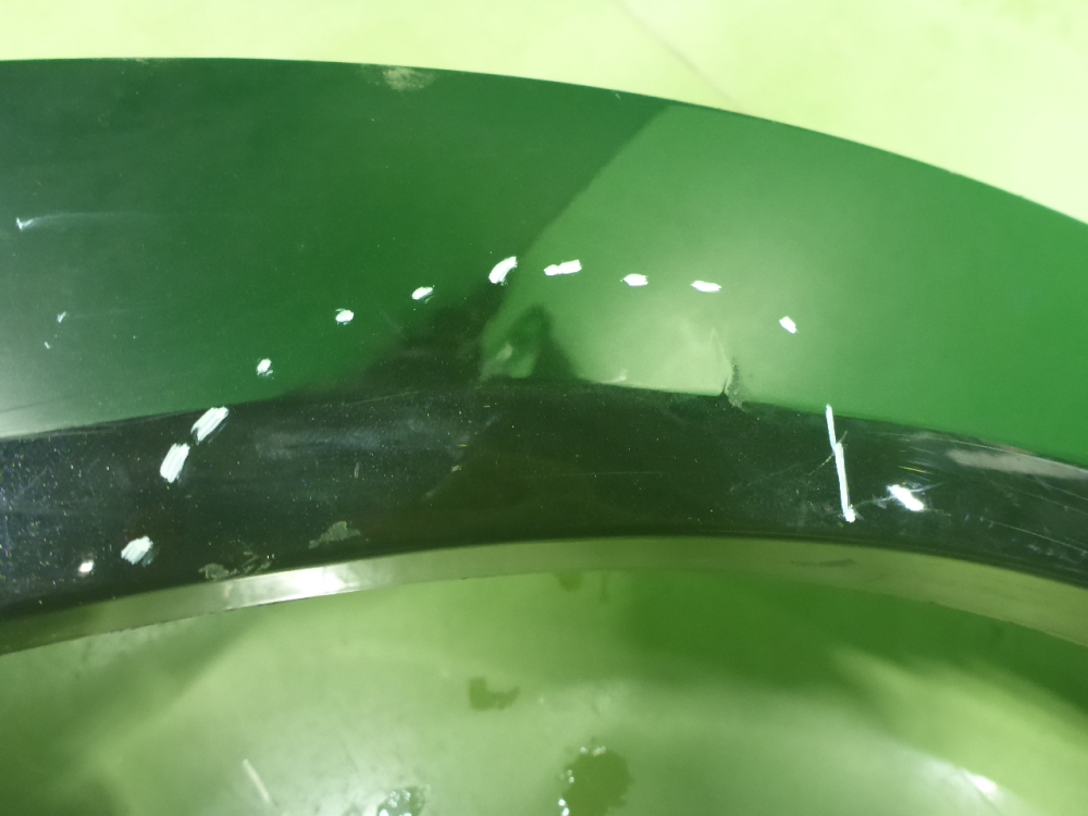 Накладка заднего крыла правого