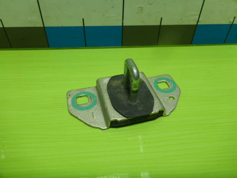 Замок багажника