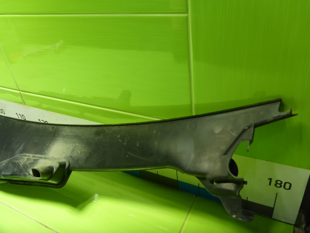 Решетка стеклоочистителей (Жабо)