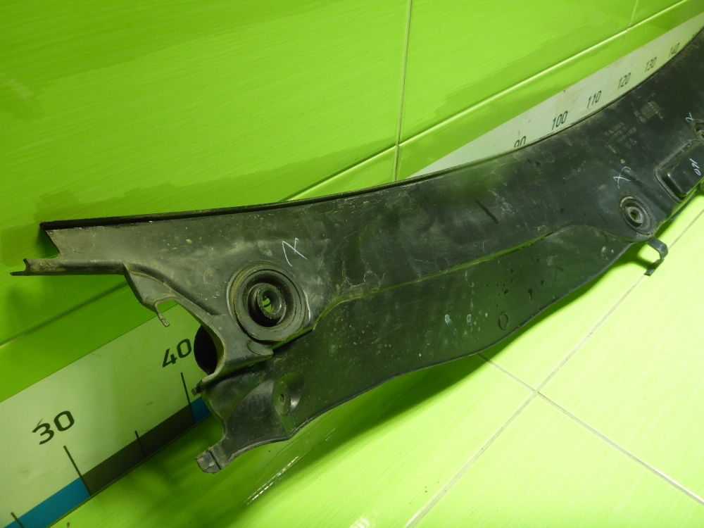 Решетка стеклоочистителей (Жабо)