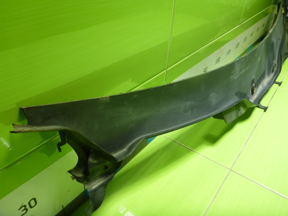 Решетка стеклоочистителей (Жабо)