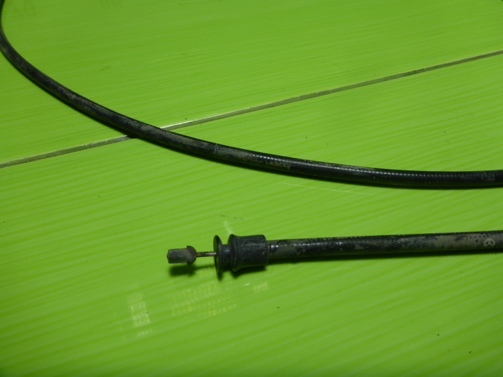 Трос открывания капота