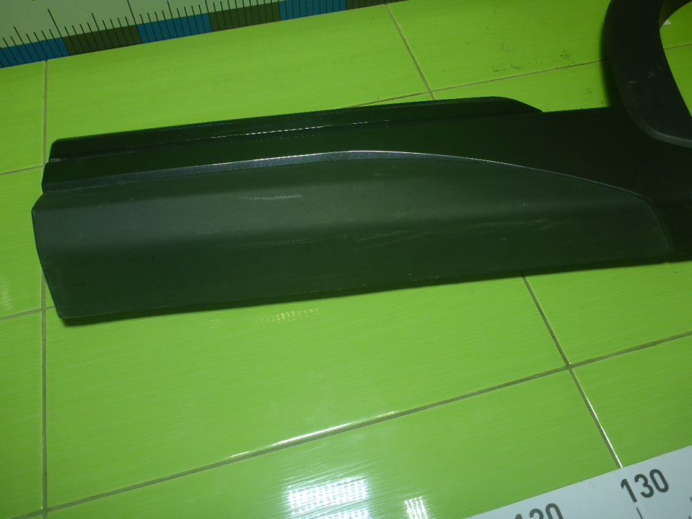 Накладка двери задней левой