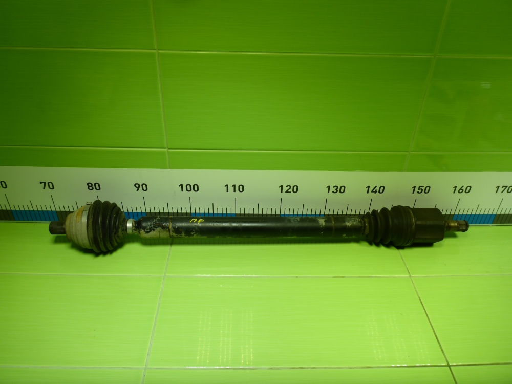 Полуось передняя правая