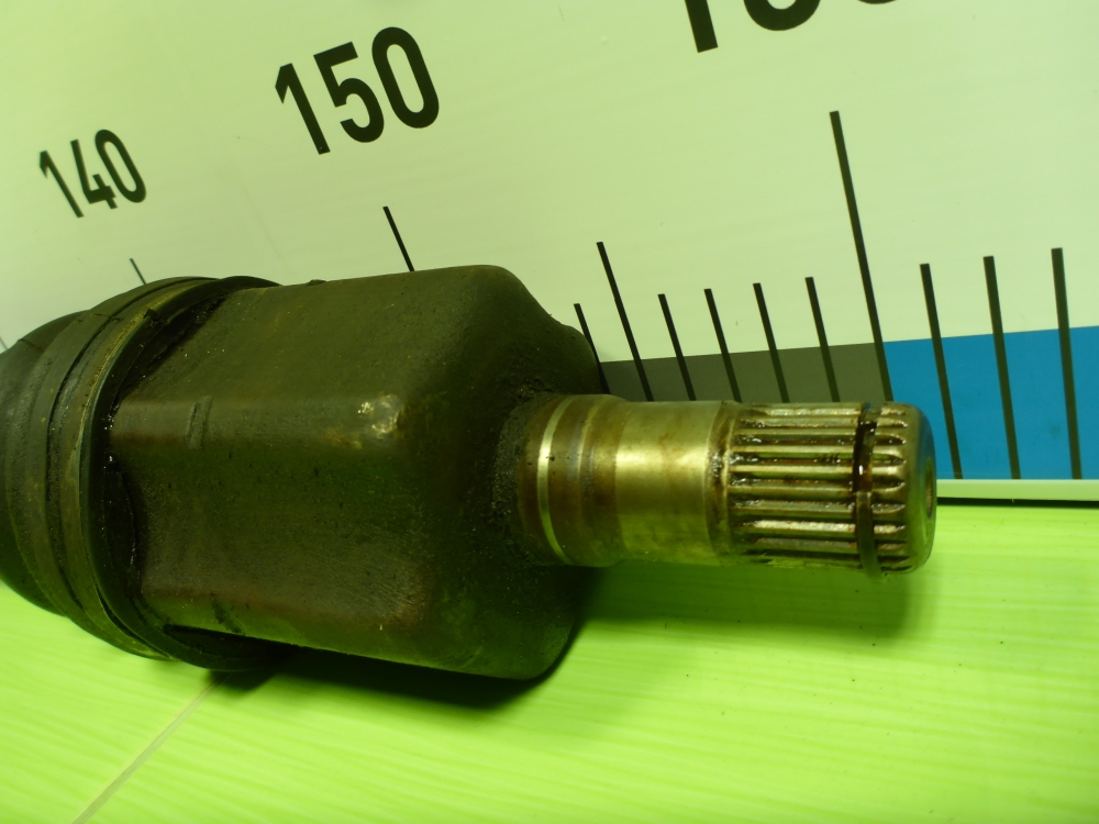 Полуось передняя правая