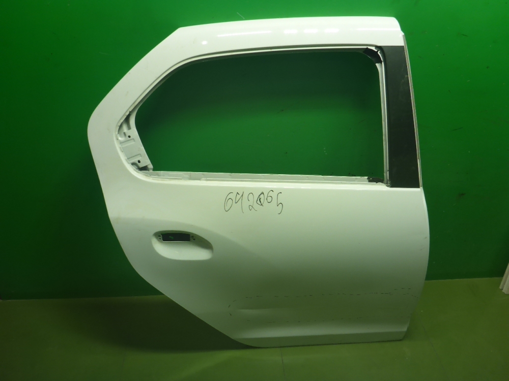 Дверь задняя правая