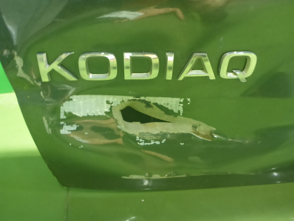 Дверь багажника
