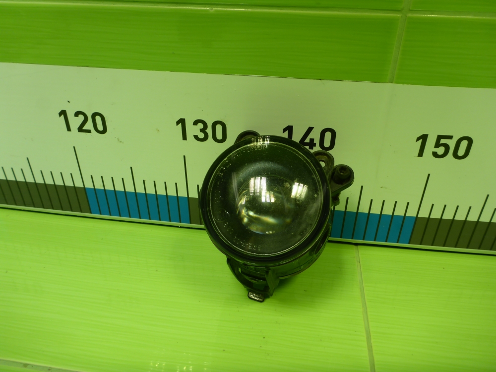 Фара противотуманная правая