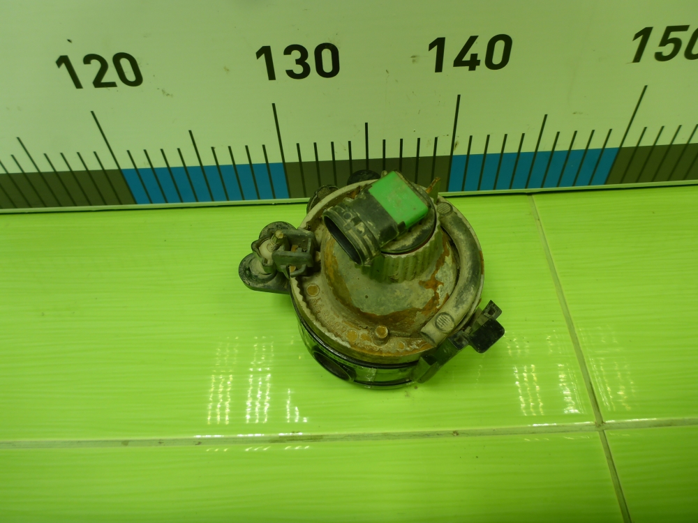 Фара противотуманная правая