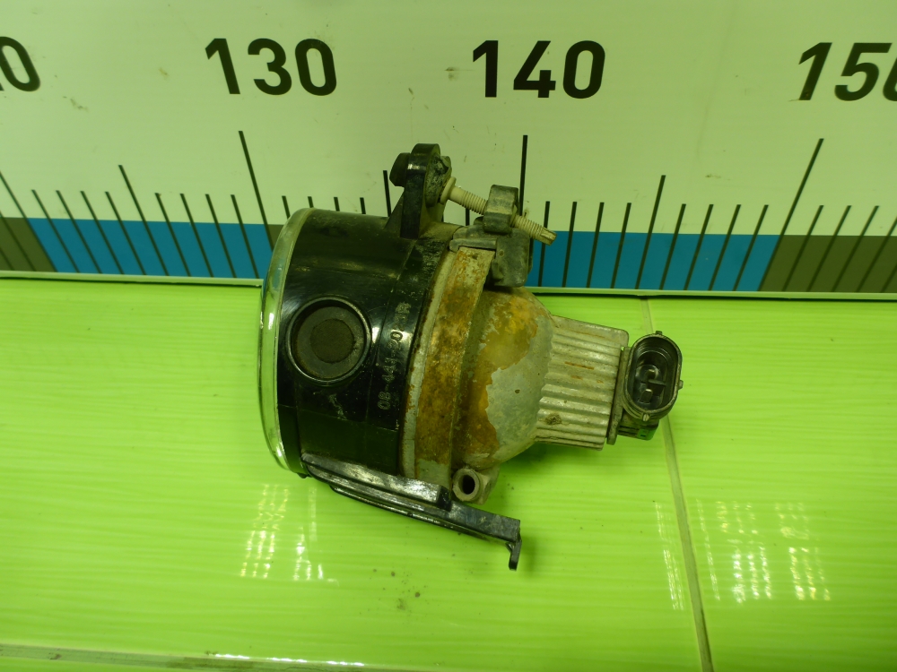 Фара противотуманная правая