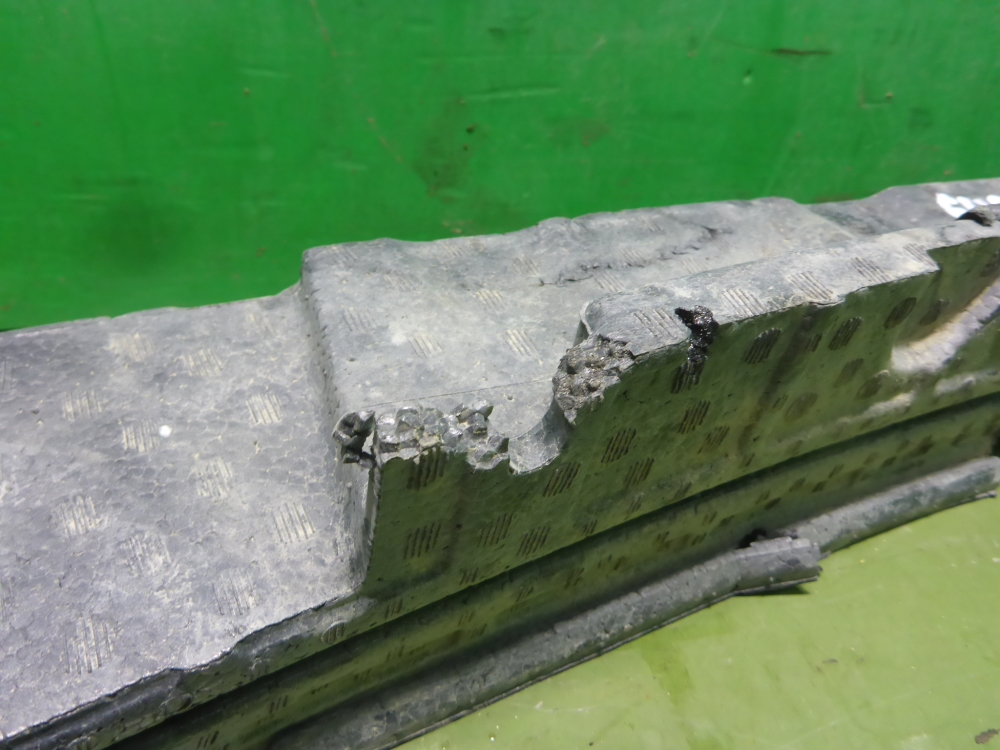 Наполнитель переднего бампера