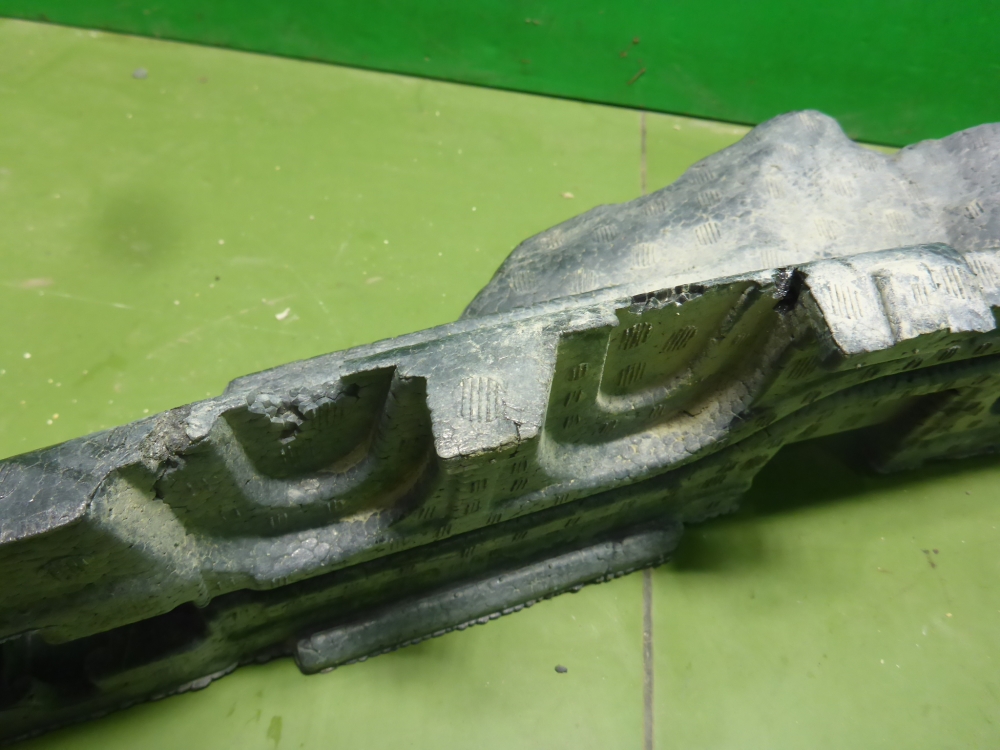 Наполнитель переднего бампера