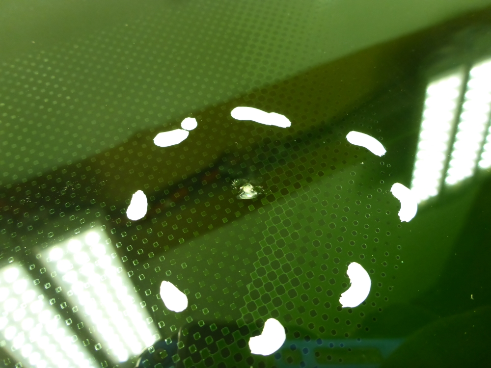 Стекло лобовое