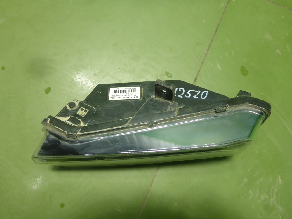 Фара противотуманная левая