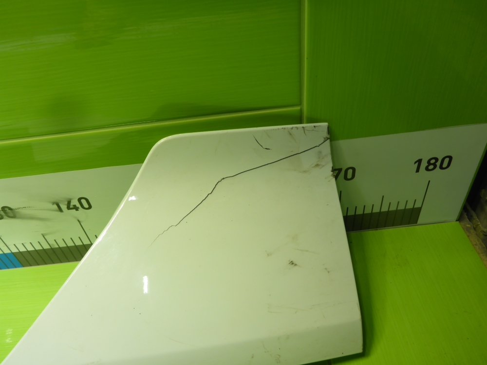 Накладка двери багажника