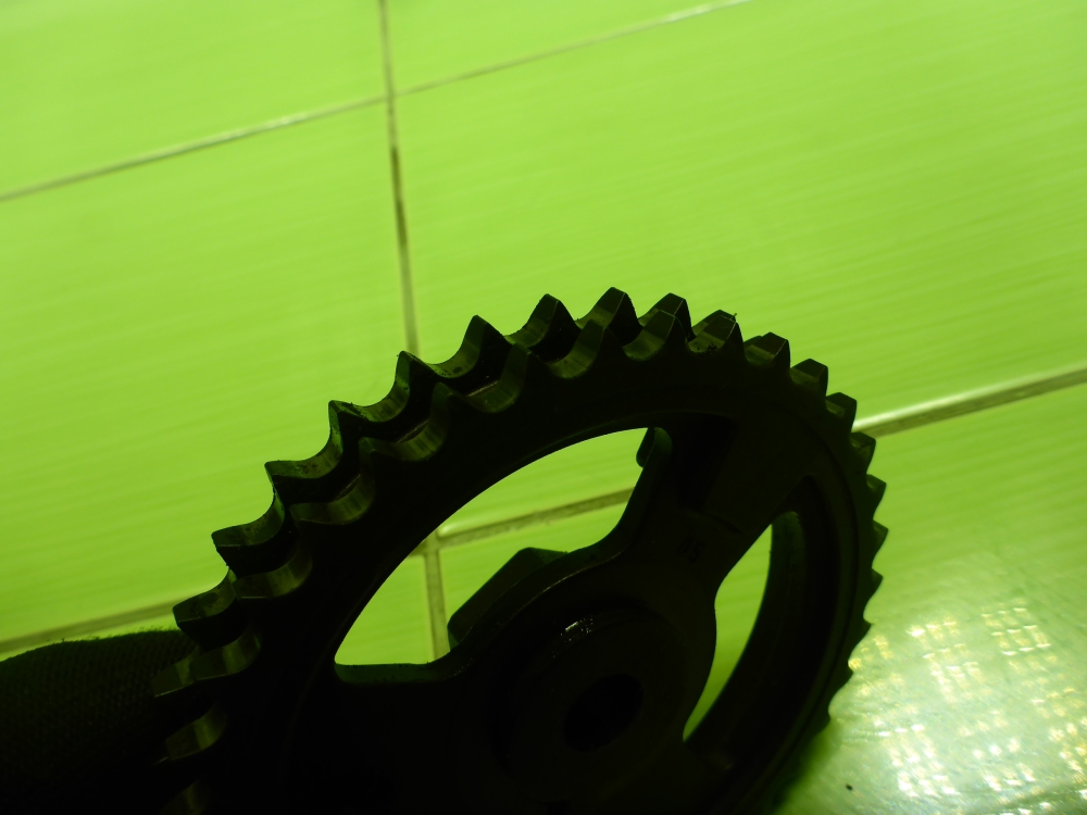 Шестерня распредвала