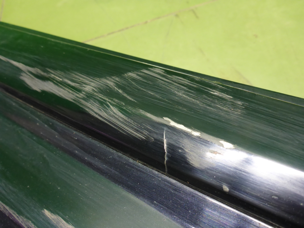 Накладка двери передней левой