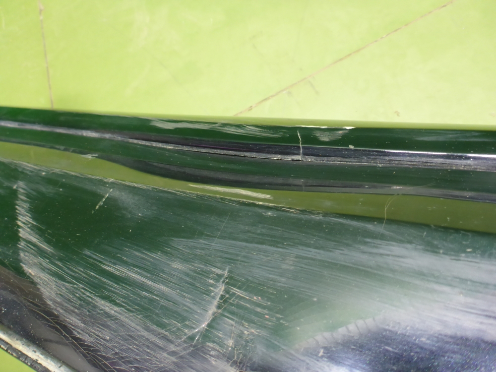 Накладка двери передней левой