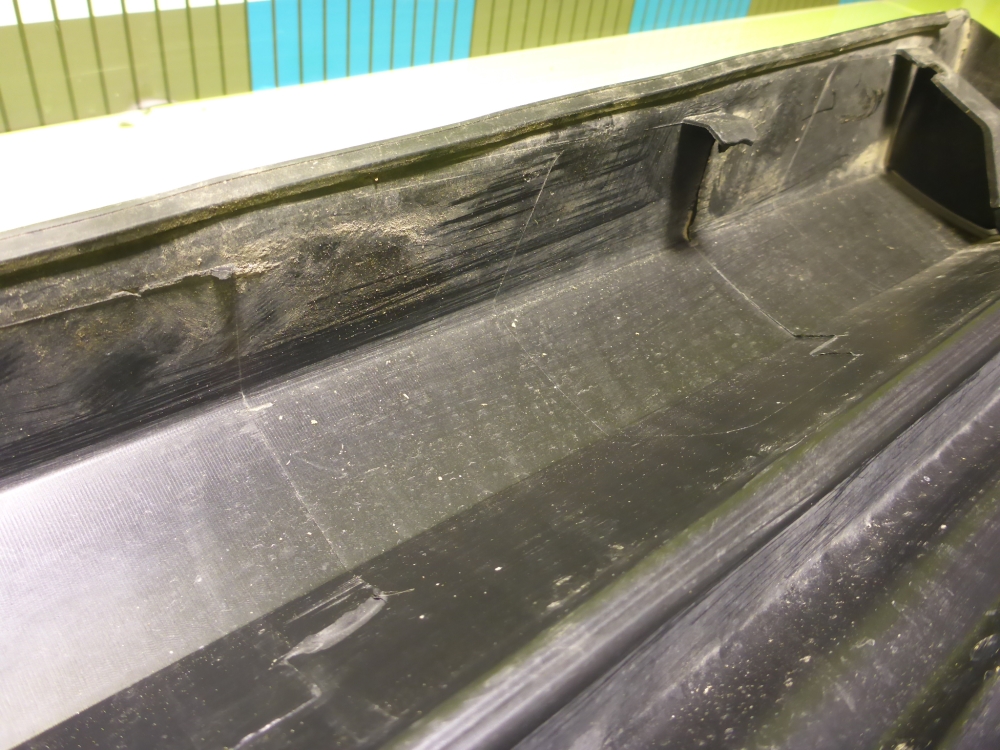 Накладка двери передней правой