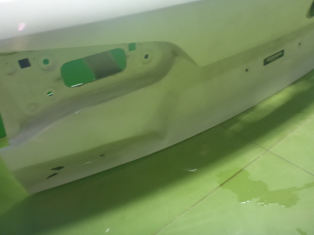 Дверь багажника