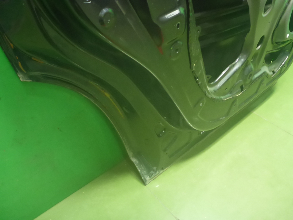 Дверь задняя левая