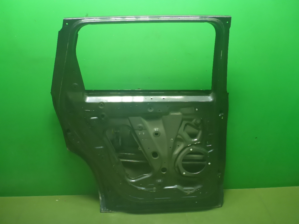 Дверь задняя левая