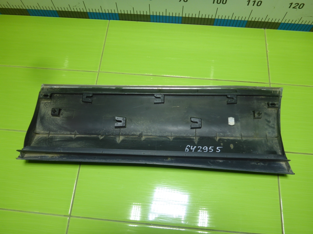 Накладка двери задней правой