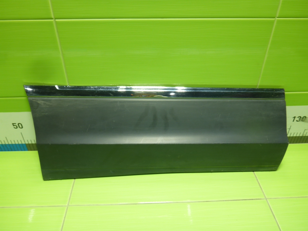 Накладка двери задней правой